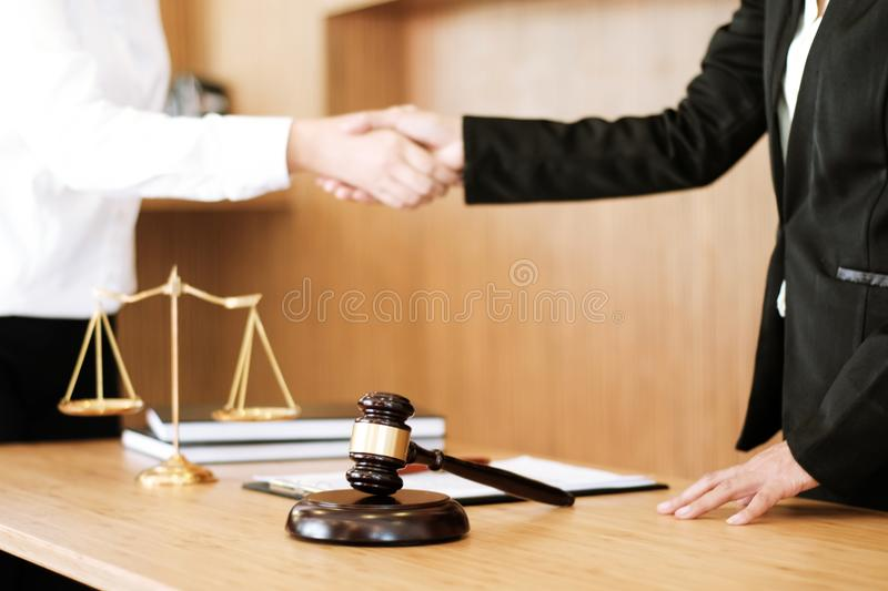  SELECT AN ATTORNEY THAT WILL BEAT YOUR DESIRE