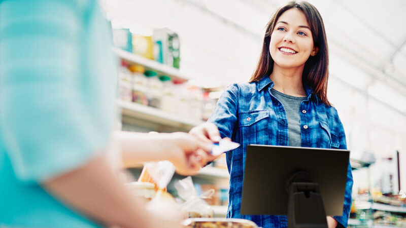 What is the importance of security when using a cashier’s tray?