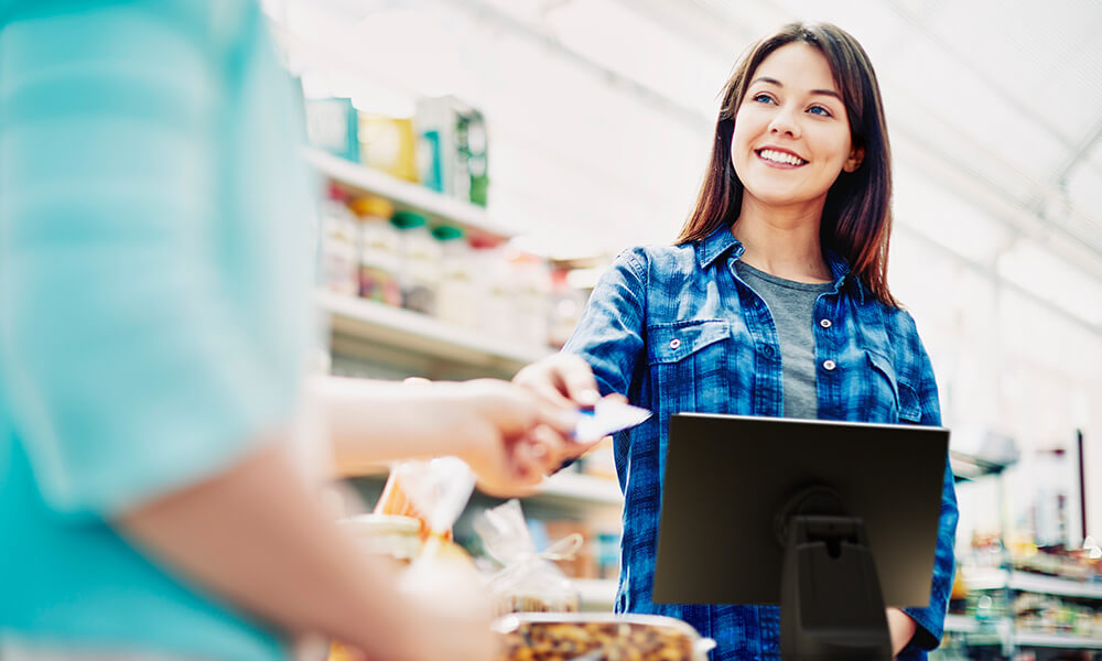 What is the importance of security when using a cashier’s tray?