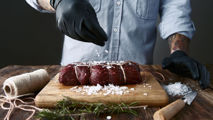 4 Benefits of Vacuum Sealing Steak