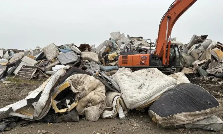 What Challenges Do Cities Face with Mattress Disposal and Recycling?